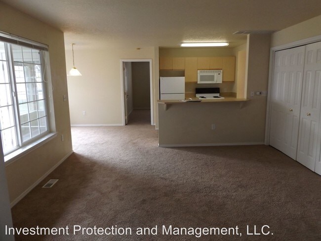 Building Photo - 165 N Avenger Ln