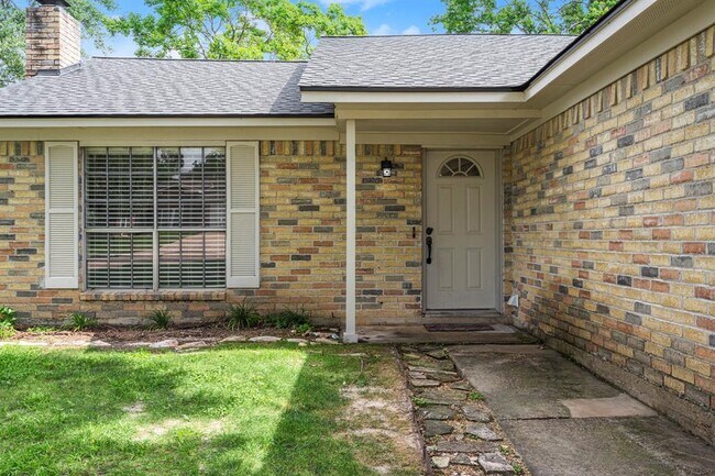 Building Photo - 16310 Cypress Valley Dr