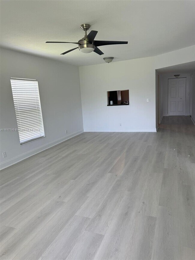 Building Photo - 2700 Casita Way