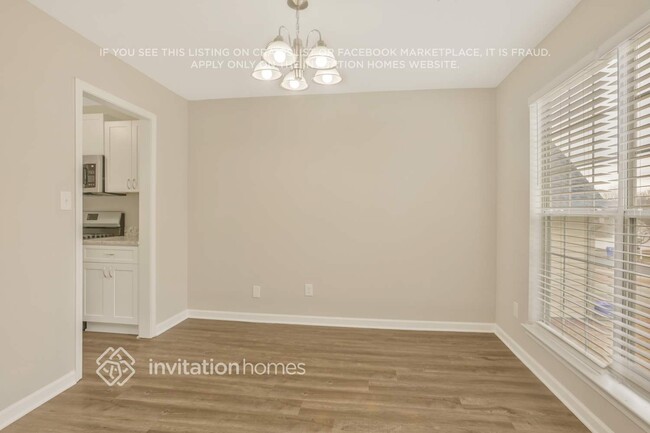 Building Photo - 1009 Meadow Glen Cir