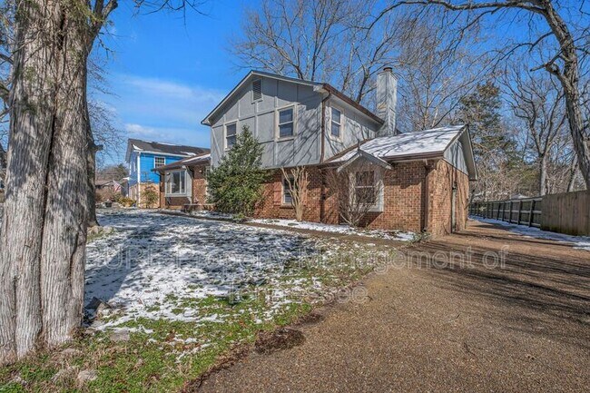 Foto del edificio - 3133 Country Meadow Rd