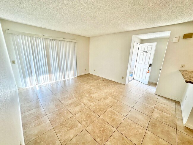 Building Photo - $500 OFF 1ST MONTHS RENT! Charming 1 Bed 1 Bath in a gated community.
