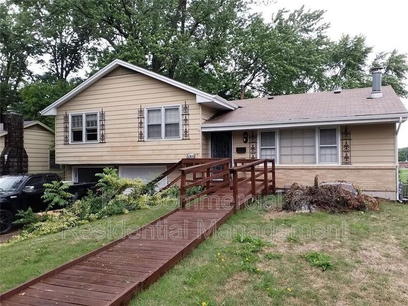 Primary Photo - 8308 E 85 St