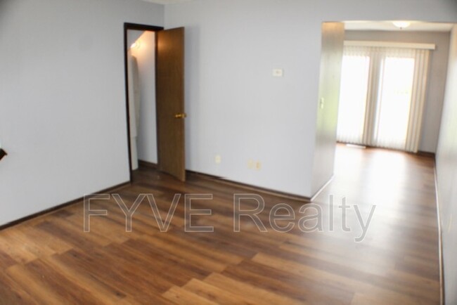 Foto del edificio - 716 W Light St
