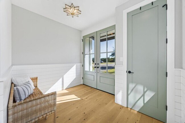 Building Photo - 5000 Creek Meadow