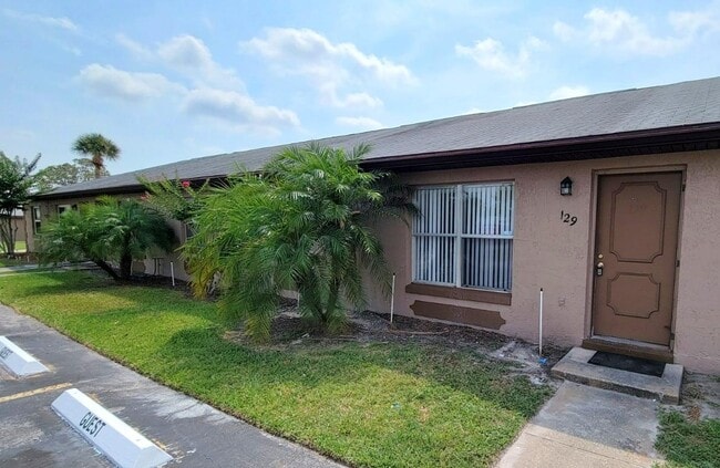Building Photo - 129 Las Brisas Way