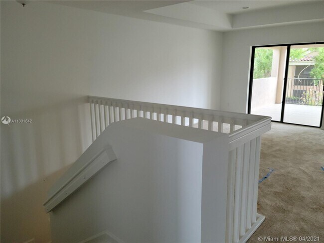 Building Photo - 368 NW 36th Ave