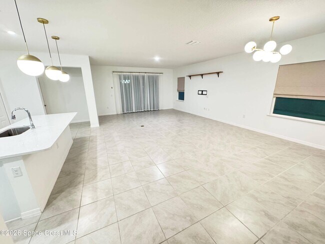 Foto del edificio - 2412 Carrick St