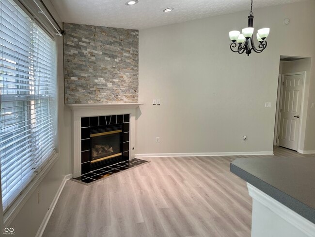 Foto del edificio - 1058 Sugar Maple Dr