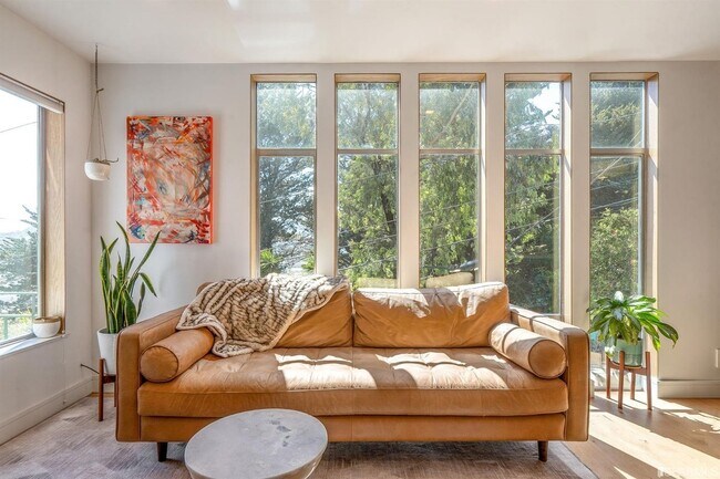 Building Photo - 875 Vermont St