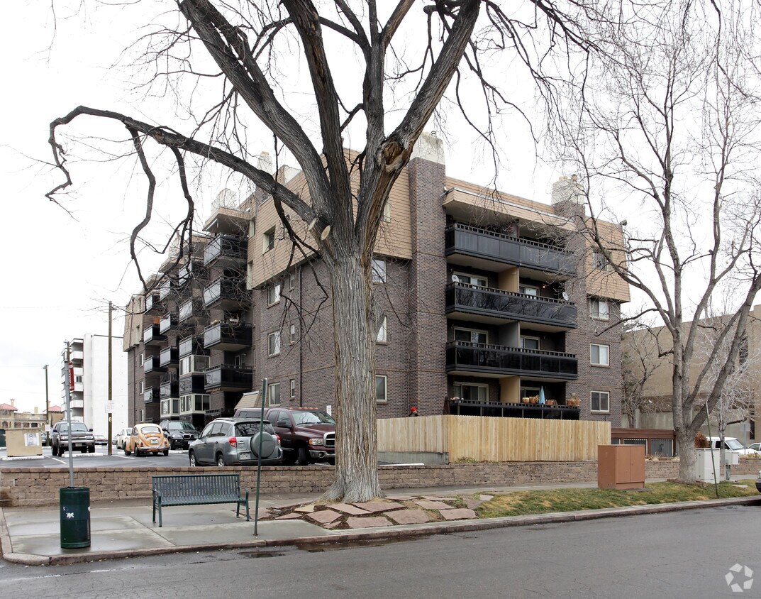 Foto del edificio - 1233 Ogden St