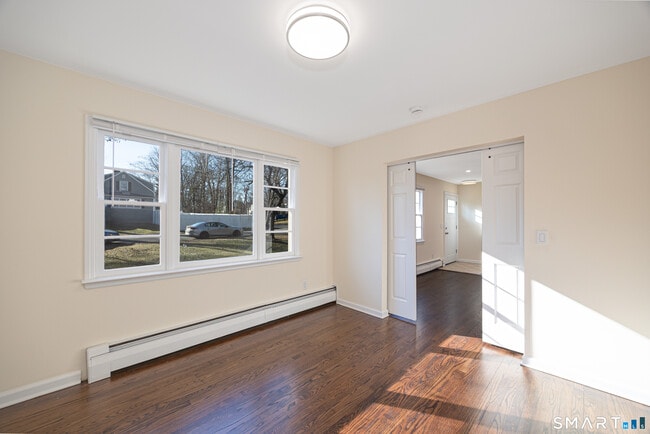 Foto del edificio - 55 Glendale Rd