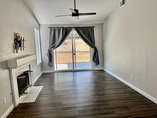 Building Photo - Nice Single Story Home