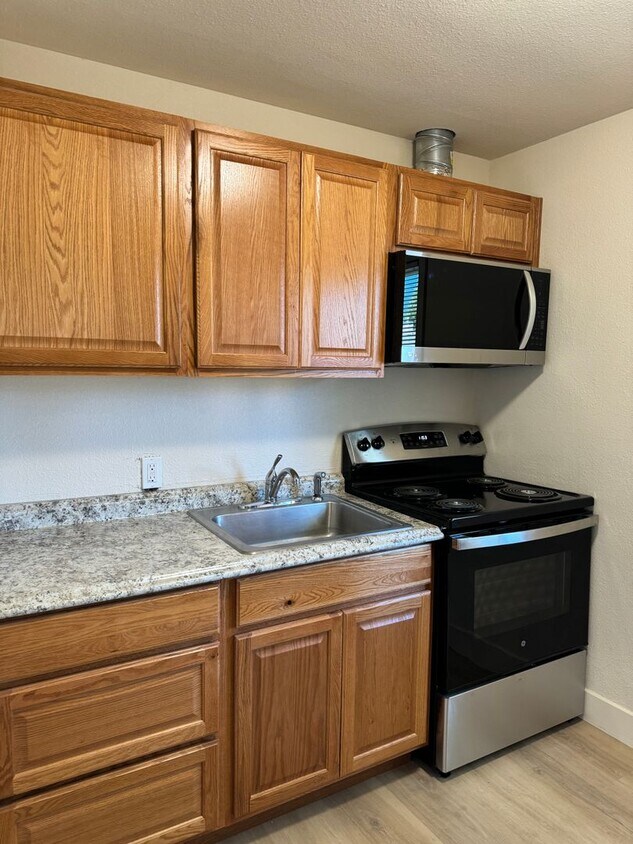 Foto principal - 6924 N Amherst St