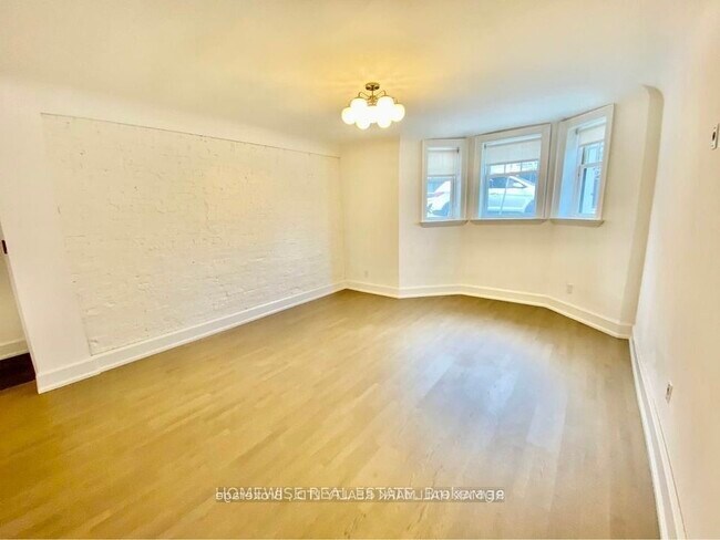 Photo du bâtiment - 795 College St