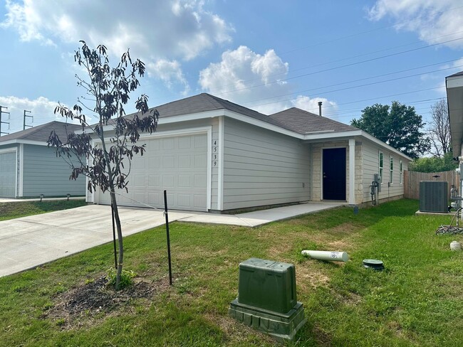 Foto del edificio - *Cozy 3/2 Single Story on Greenbelt* Gas C...