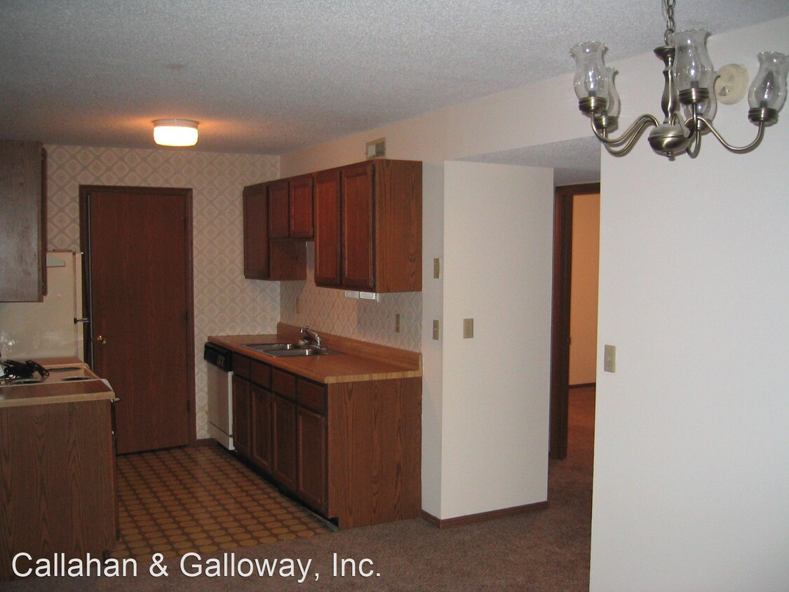 Building Photo - 2 br, 1 bath House - 40 N. Rainbow, Apt B