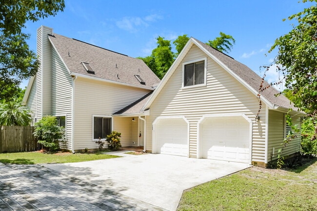 Building Photo - 3395 Felda St