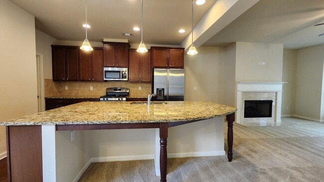 Building Photo - Modern Corner-Lot Townhome in Berkeley Vil...