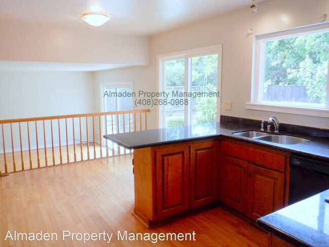 Foto del edificio - 4 br, 3 bath House - 6615 Mt. Forest Dr.