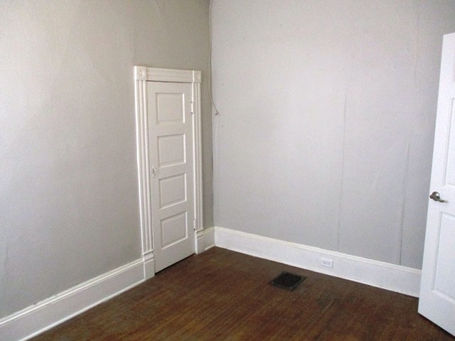 Building Photo - 534 W Grove St
