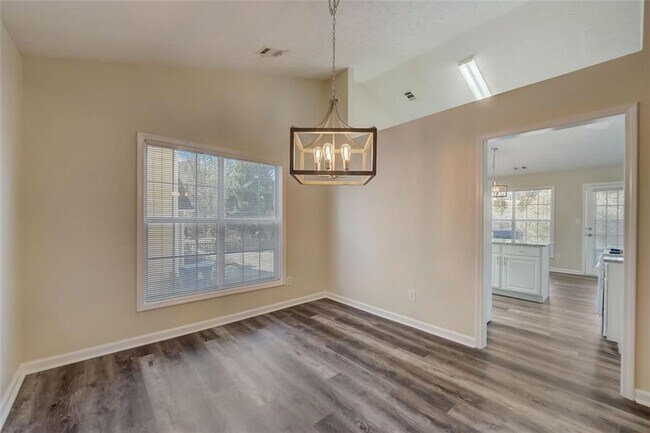 Building Photo - 3340 Ennfield Ln NW