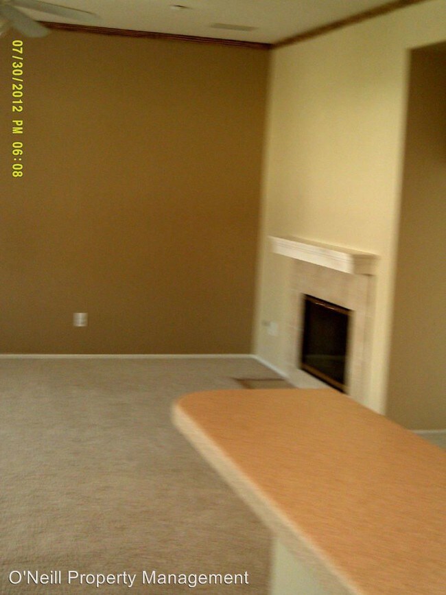 Building Photo - 1227 Via Vista Dr