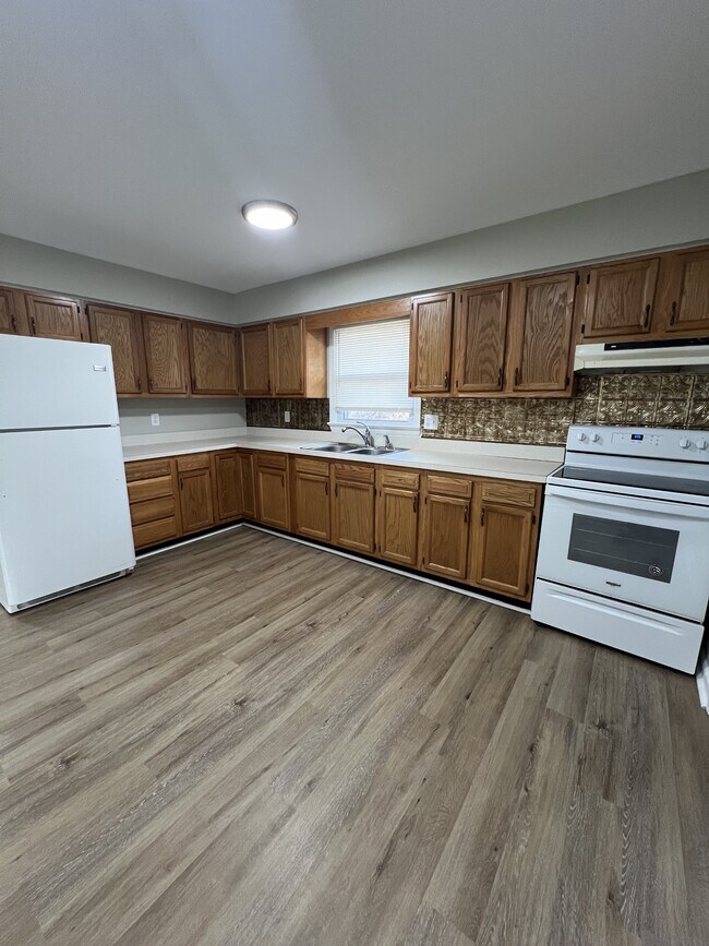 Foto del edificio - 413 Bailey Ln