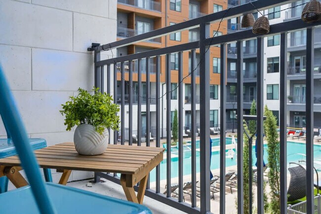 Foto del edificio - 9127 Research Blvd