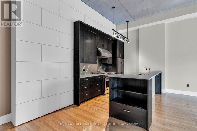 Building Photo - 420 Berkley Ave