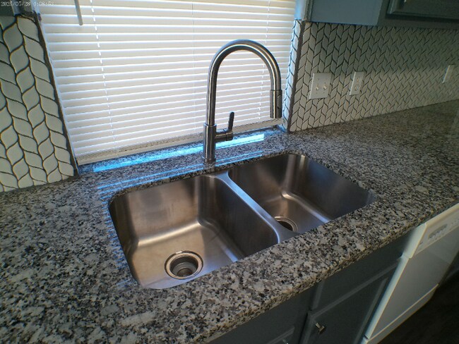 Foto del edificio - 10133 Teneha Dr