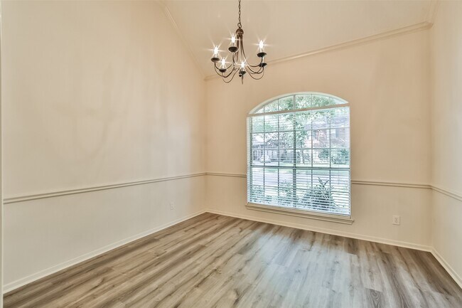 Building Photo - 13006 Peach Meadow Dr