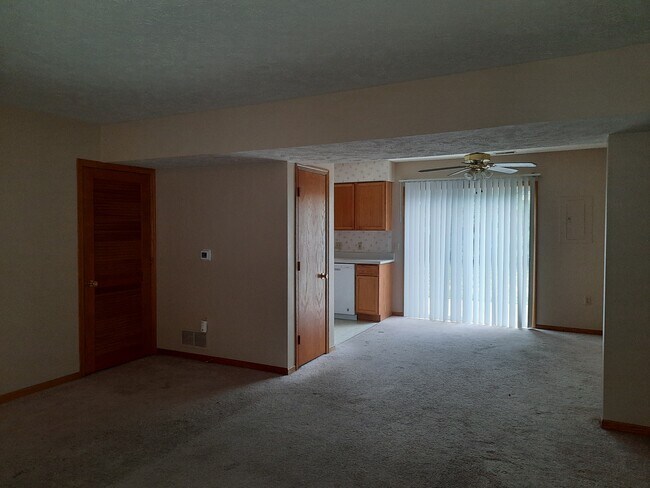 Building Photo - 1305 Trimble St