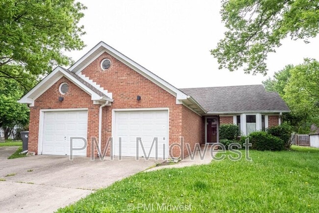 Building Photo - 406 Tulip Dr