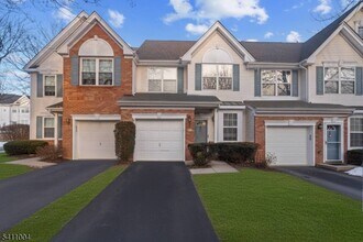 Building Photo - 137 Stratford Dr