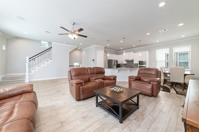 Building Photo - 4011 Centre Valley Ln