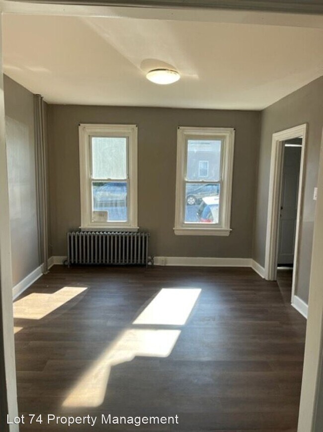 Building Photo - 3 br, 1 bath House - 539 4th Ave