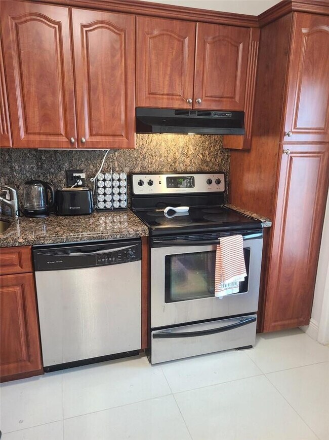 Foto del edificio - 3091 N Course Dr