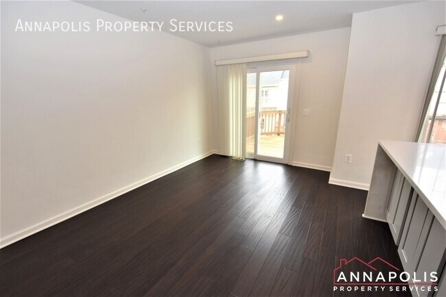 Foto del edificio - 638 Howards Loop