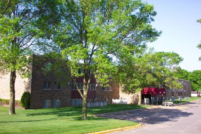 Foto del edificio - Oak Park Heights Apartments