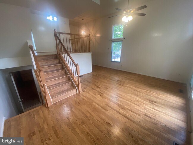 Building Photo - 13400 Silver Moon Way