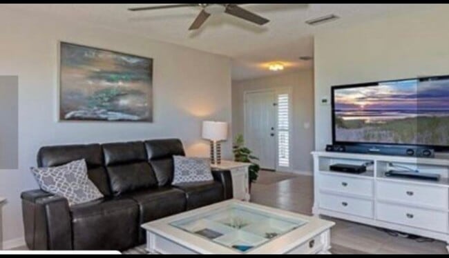Building Photo - 949 Sandpiper Cir
