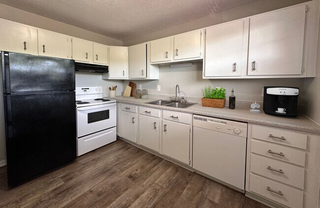 Foto del edificio - Stockton Apartments- Sylvia Community 2 Be...