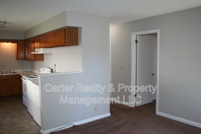 Foto del edificio - 1608 Forest Ave