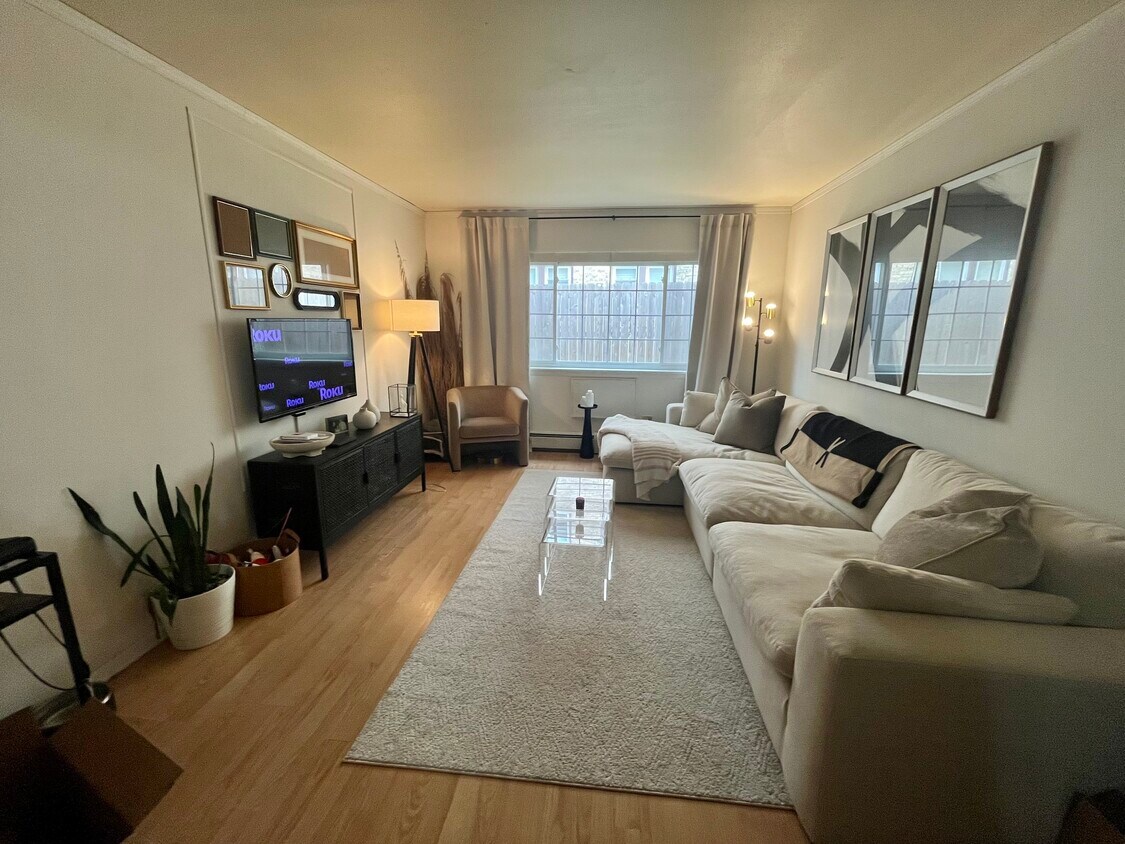 Foto principal - 1733 N Cambridge Ave