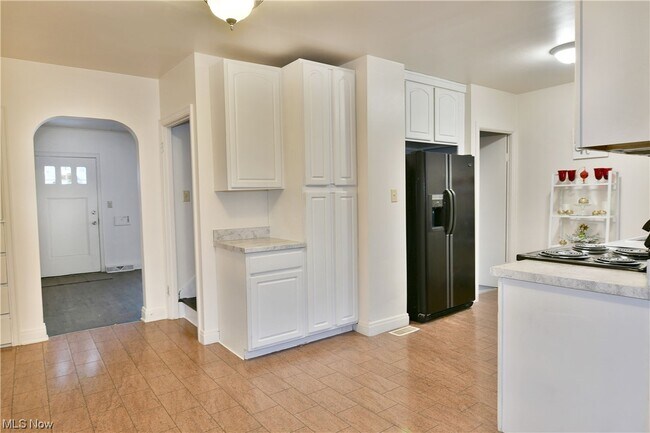 Foto del edificio - 1736 Hollywood St NE