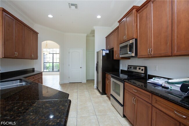 Foto del edificio - 2110 SW 38th Terrace