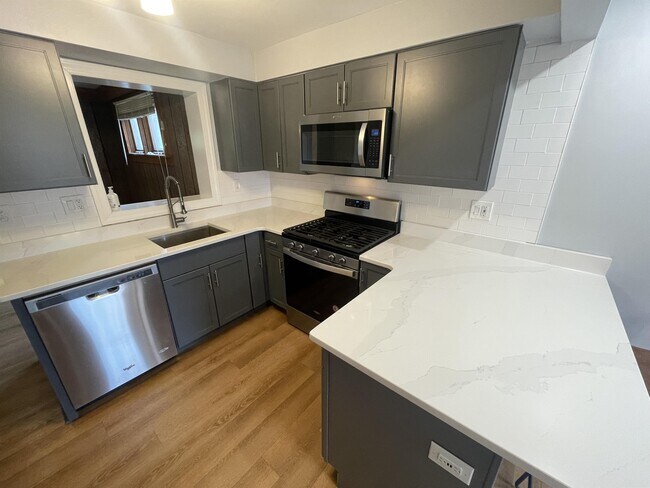 Foto del edificio - 2127 Fairland St