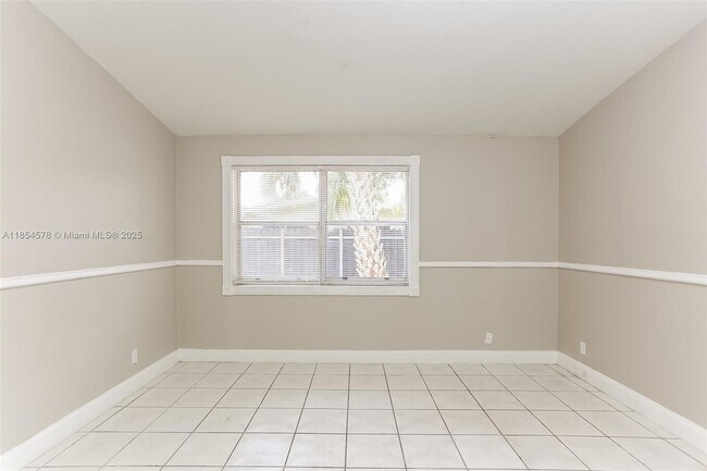 Foto del edificio - 1290 SW 28th Ave