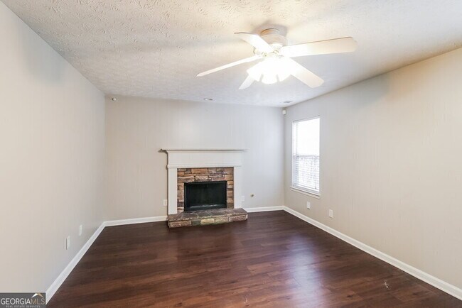 Foto del edificio - 3819 Bay Cove Tr SE